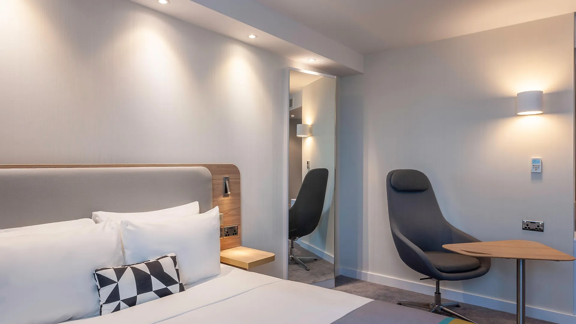 Holiday Inn Express Dublin-Airport By Ihg Santry Szálloda