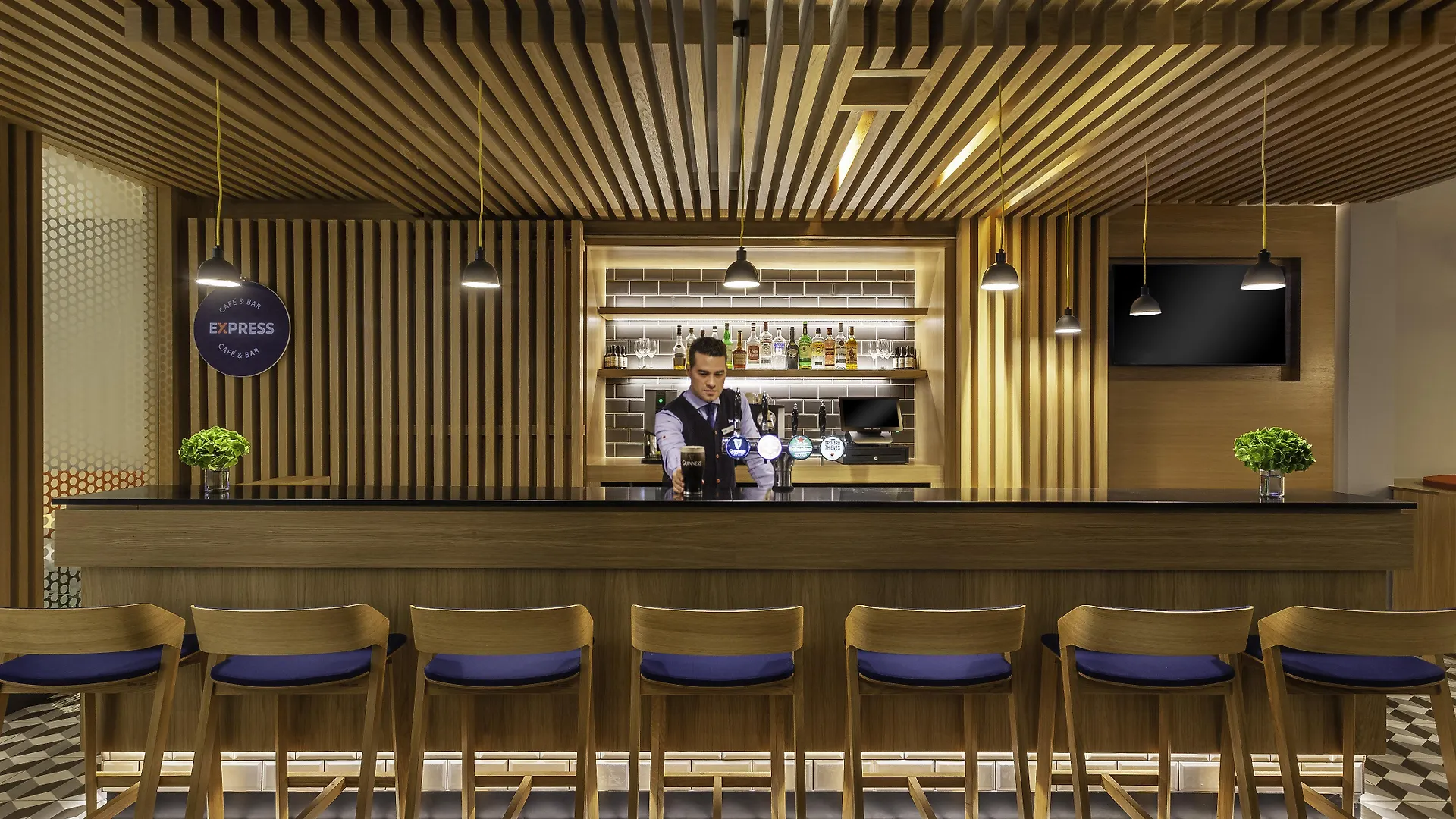 Holiday Inn Express Dublin-Airport By Ihg Santry 3*,
