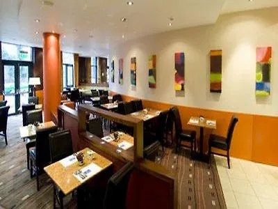 Holiday Inn Express Dublin-Airport By Ihg Santry 3*,